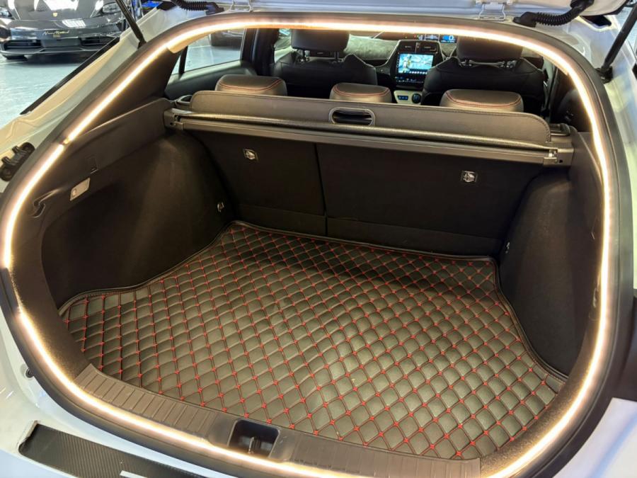 Prius 1.8 Hybrid S - Image 5